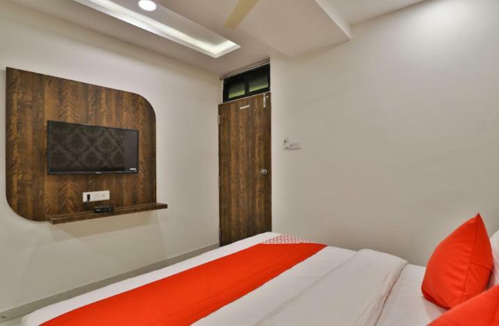 Hotel Pathik Villa Αχμπανταμπάντ Εξωτερικό φωτογραφία