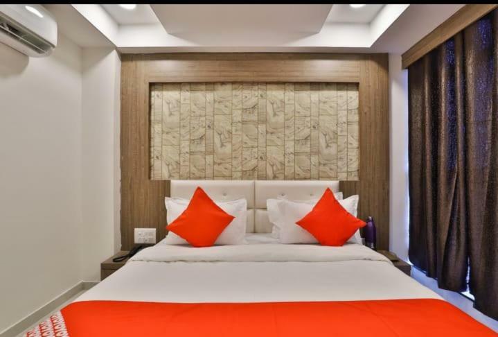 Hotel Pathik Villa Αχμπανταμπάντ Εξωτερικό φωτογραφία